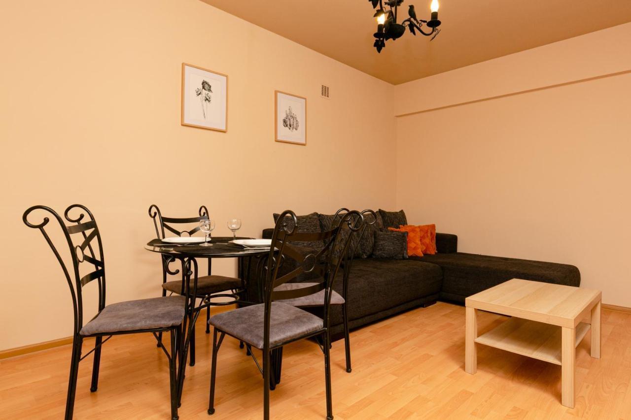 Wola Apartment With Balcony & Close To Metro By Noclegi Renters 바르샤바 외부 사진
